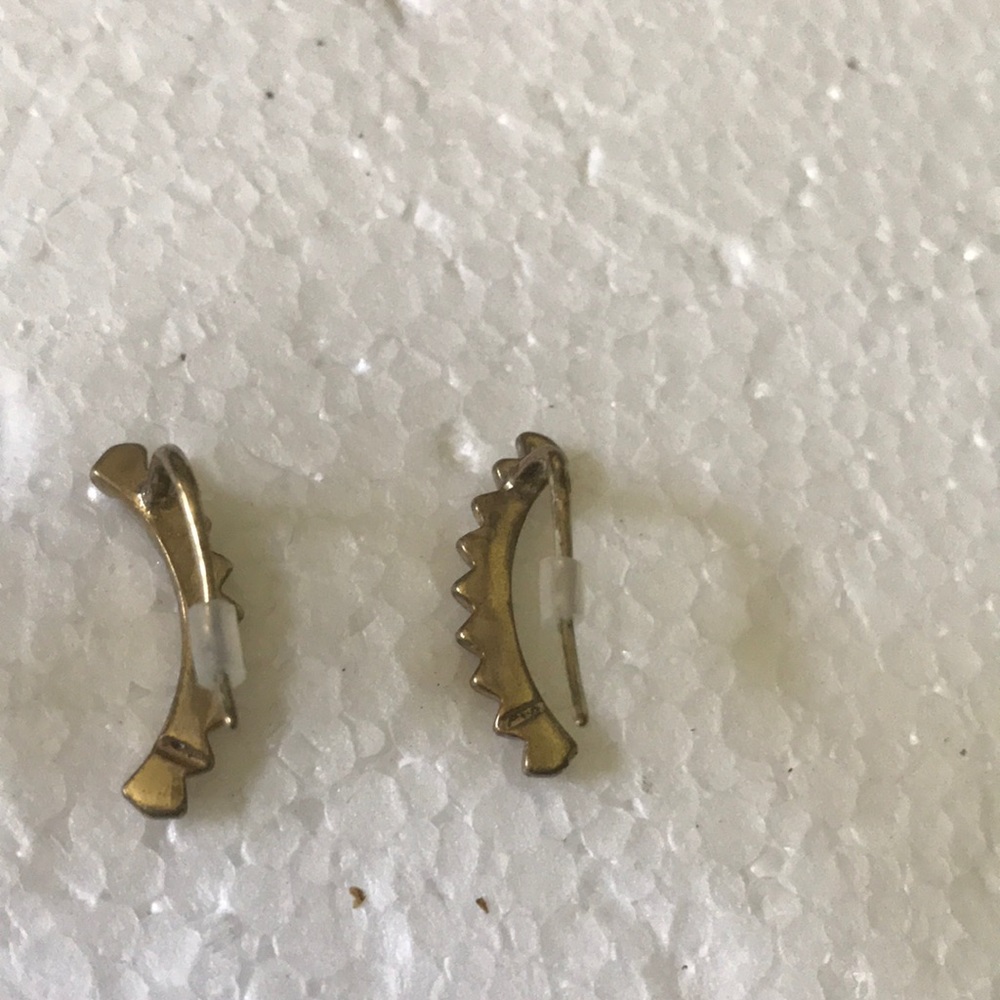 Earring - Picture 2 of 4